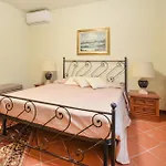 בית נופש 1 Bedroom Cozy In *