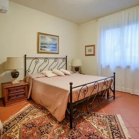 Сasa de vacaciones 1 Bedroom Cozy In