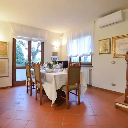 3 Bedroom Stunning In Massarosa