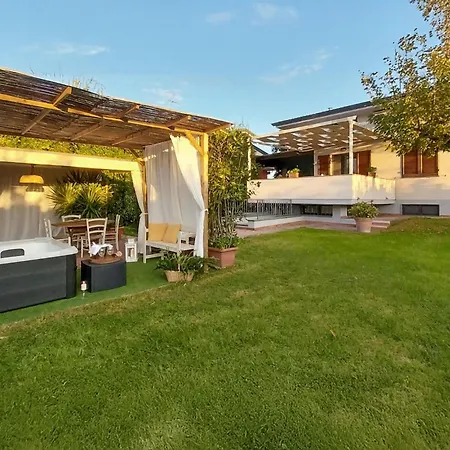 3 Bedroom Stunning In *